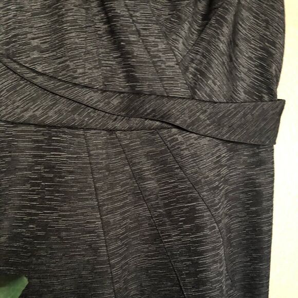 David Meister Black Textured Sheath Dress Size 4 - Picture 6 of 8